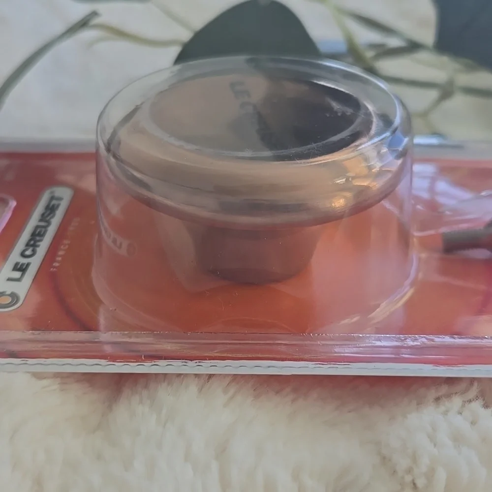 Le Creuset Copper Cookware Knob - Picture 5 of 7